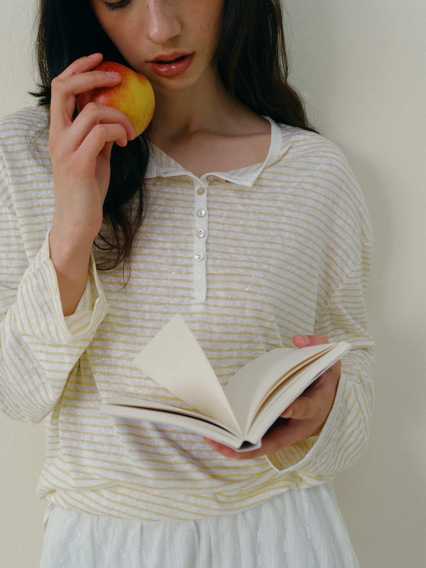 Rina Berry Summer Commute Casual Lightweight Long Sleeve Stripe T-Shirt Half Open Collar Breathable Henry Collar Sunscreen Shirt
Rina Berry Summer Commute Casual Lightweight Long Sleeve Stripe T-Shirt Half Open Collar Breathable Henry Collar Sunscreen Shirt