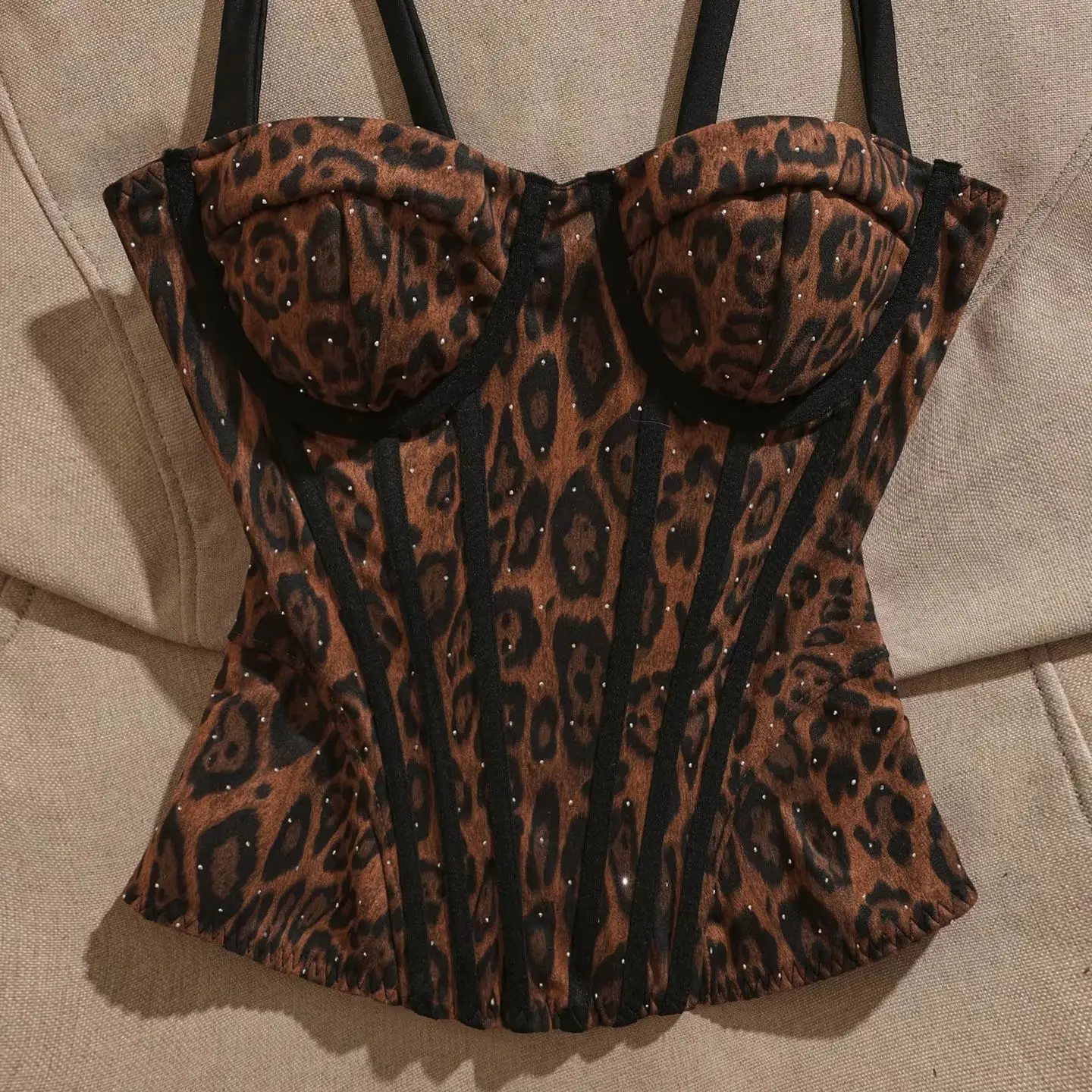 Wild Leopard Print Corset Crop Top Hot Girl Fitted Slim Fishbone Bra with Straps Shaper Tank Tops Female Sleeveless Vest Summer
Wild Leopard Print Corset Crop Top Hot Girl Fitted Slim Fishbone Bra with Straps Shaper Tank Tops Female Sleeveless Vest Summer
