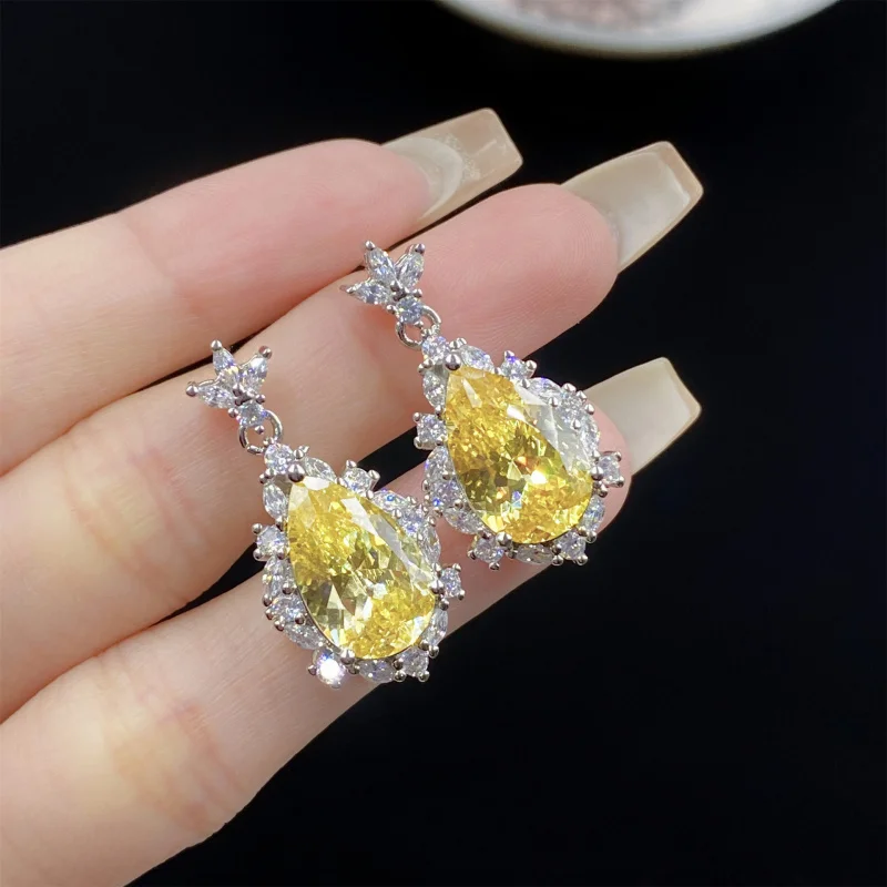 Starry Sky Cut Yellow Zircon Comparable to Ice Flower Water Drop Shape Open Ring for Women Elegant Pendant Earring Set
Starry Sky Cut Yellow Zircon Comparable to Ice Flower Water Drop Shape Open Ring for Women Elegant Pendant Earring Set