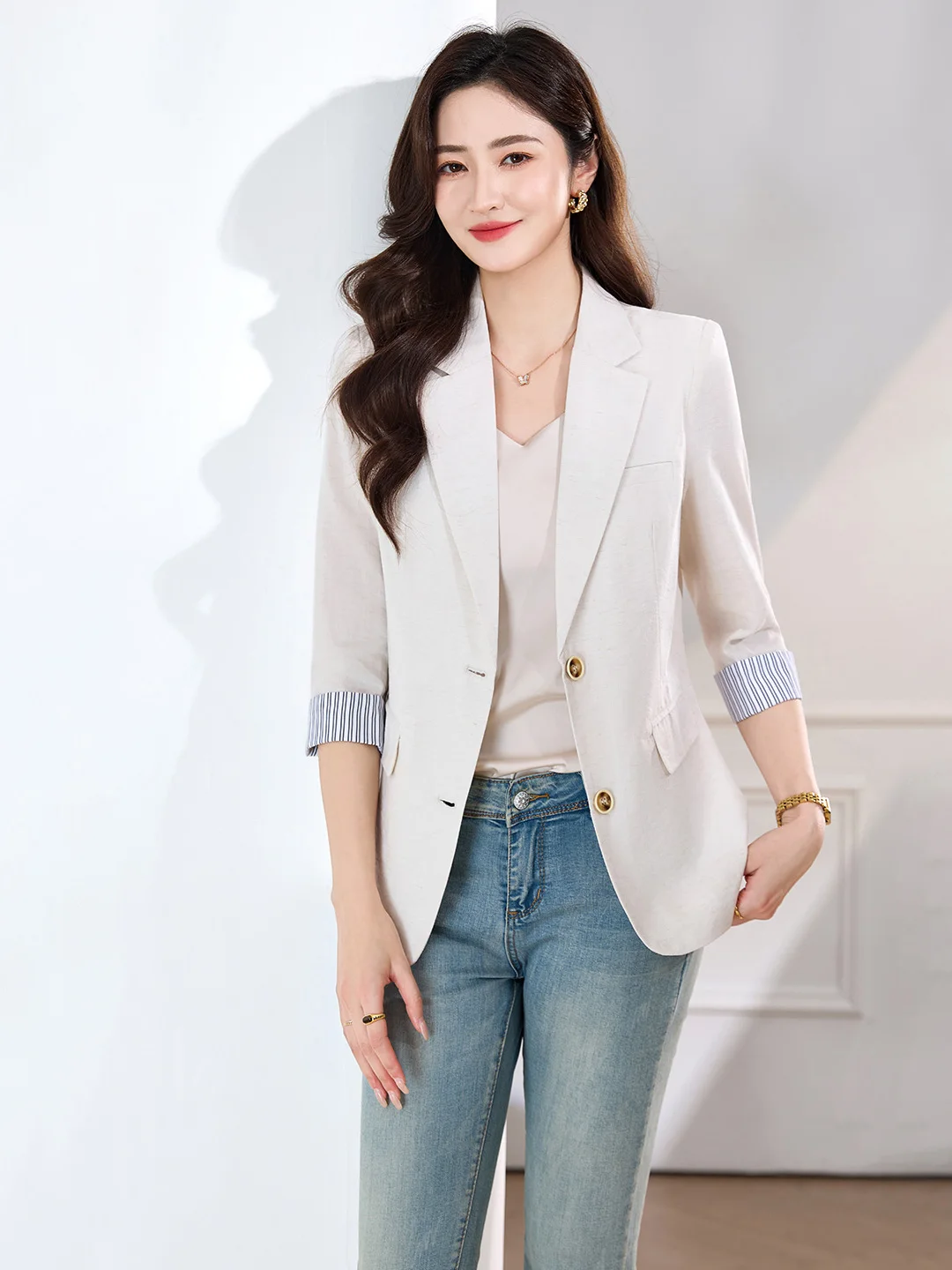 Seventeen-Sleeve Women's Suit Jacket Korean Style Simple Fashion Commute Hong Kong Style Temperament Small Western Clothes Top
Seventeen-Sleeve Women's Suit Jacket Korean Style Simple Fashion Commute Hong Kong Style Temperament Small Western Clothes Top