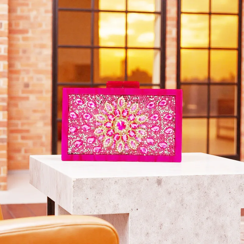 Diamond bag dress rhinestone dinner bag women's wedding cheongsam versatile banquet evening clutch bag
Diamond bag dress rhinestone dinner bag women's wedding cheongsam versatile banquet evening clutch bag
