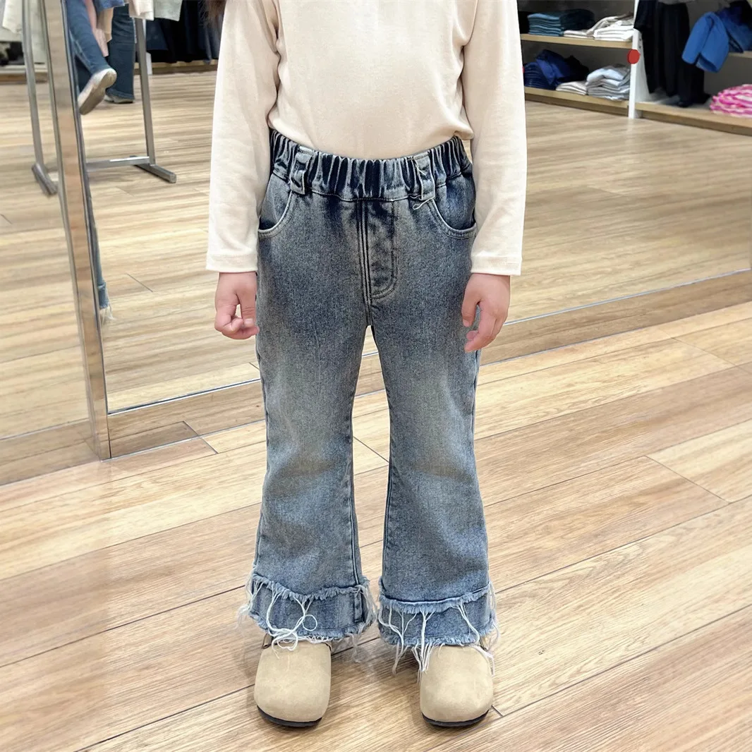 Korean version of girls' velvet pants 2025 winter warm Ollie velvet integrated inner rough edge thickened micro-pull jeans
Korean version of girls' velvet pants 2025 winter warm Ollie velvet integrated inner rough edge thickened micro-pull jeans