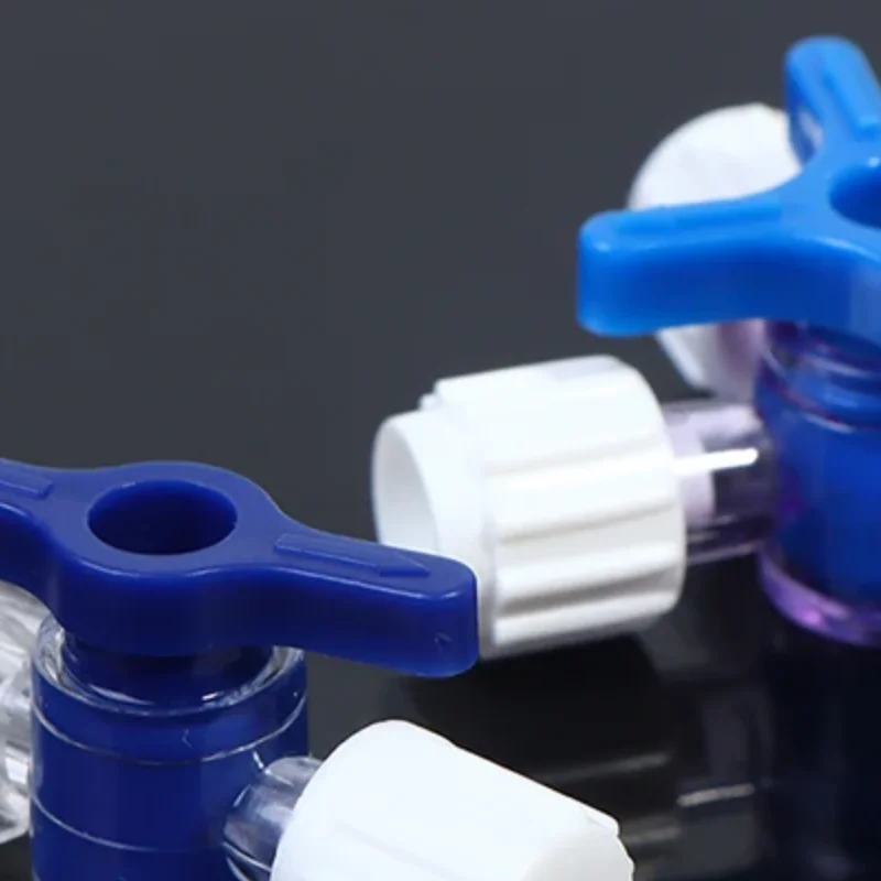 Пластиковый двухсторонний трехходовой стопорный кран для адаптера замка Люэра для клинической больницы
Пластиковый двухсторонний трехходовой стопорный кран для адаптера замка Люэра для клинической больницы