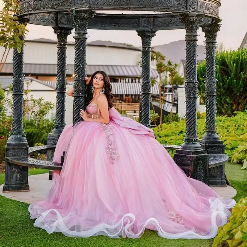 Customized Light Pink Princess Wind V-neck Off Shoulder Quinceanera Dress applique Tull Bow vestidos de 15 Quinceanera
Customized Light Pink Princess Wind V-neck Off Shoulder Quinceanera Dress applique Tull Bow vestidos de 15 Quinceanera