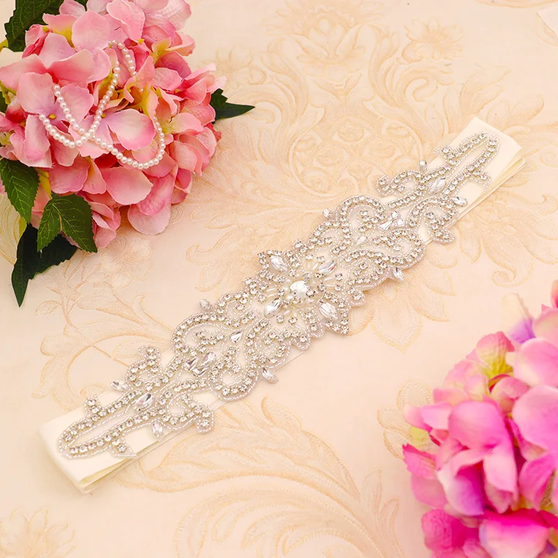 EU Hand-Sewn Hotfix Bridal Waist Cincher Rhinestone & Pearl Embellished for Wedding Dresses
EU Hand-Sewn Hotfix Bridal Waist Cincher Rhinestone & Pearl Embellished for Wedding Dresses