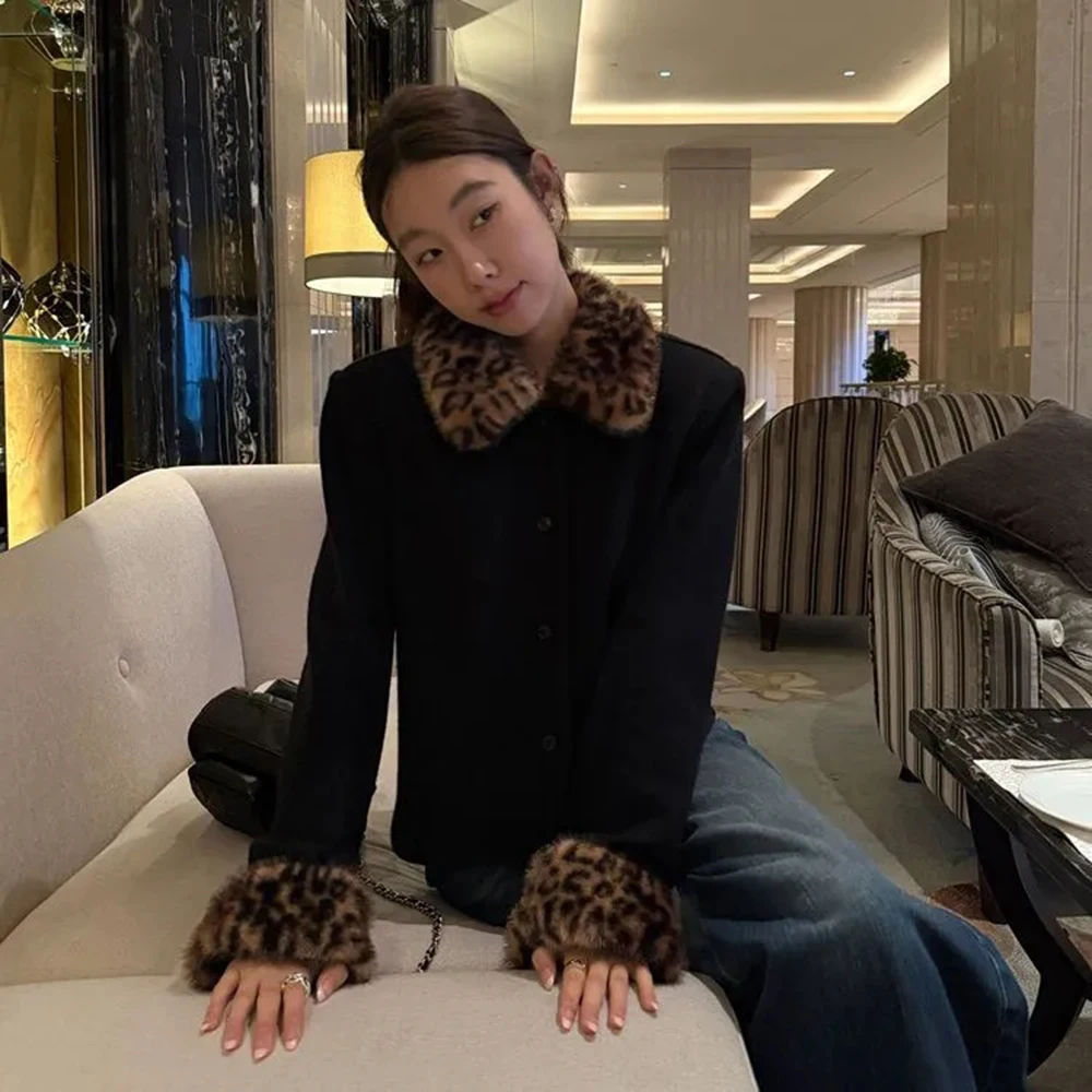 Korean Style Women Coat Casual Punk Streetwear Vintage Fur Patchwork Jackets Leopard Y2k Aesthetic Turn Down Collar Coats Femme
Korean Style Women Coat Casual Punk Streetwear Vintage Fur Patchwork Jackets Leopard Y2k Aesthetic Turn Down Collar Coats Femme