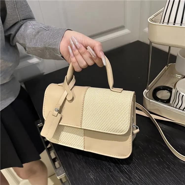 Шикарная маленькая квадратная сумка в стиле ретро с цветными блоками, элегантная минималистичная однотонная универсальная сумка через плечо с верхней ручкой
Шикарная маленькая квадратная сумка в стиле ретро с цветными блоками, элегантная минималистичная однотонная универсальная сумка через плечо с верхней ручкой