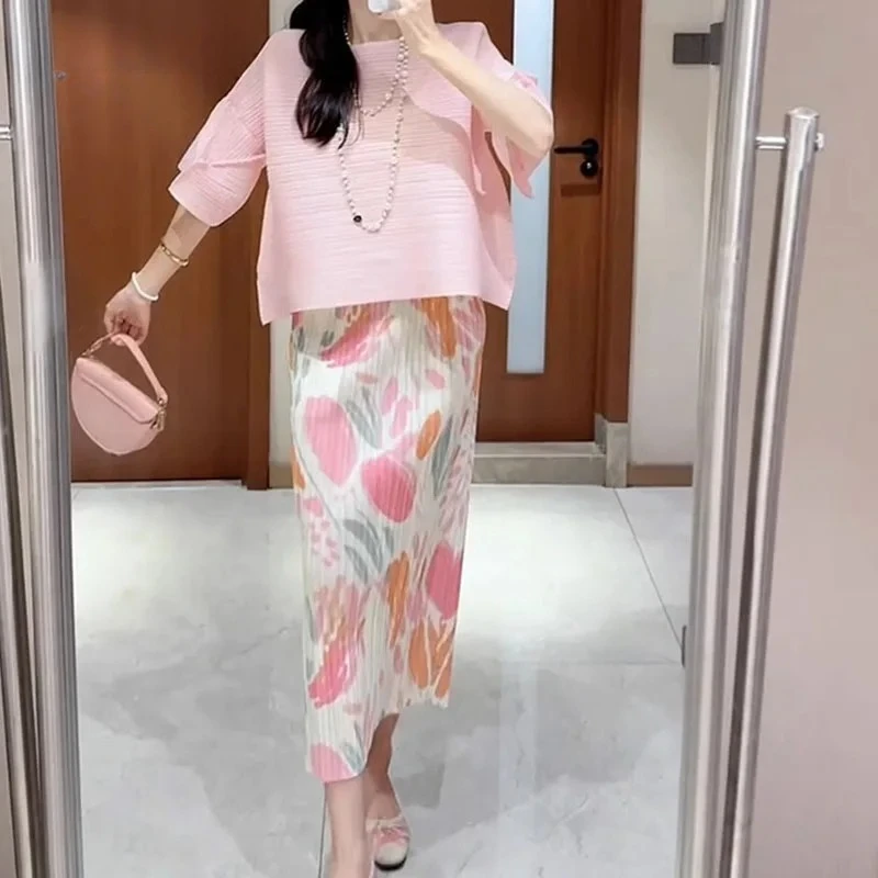 Miyake Fashion Casual Hundred Folding Women's Sets Round Neck Short Sleeve Tops Printed Short Skirt Two Pieces 2025 Summer New
Miyake Fashion Casual Hundred Folding Women's Sets Round Neck Short Sleeve Tops Printed Short Skirt Two Pieces 2025 Summer New