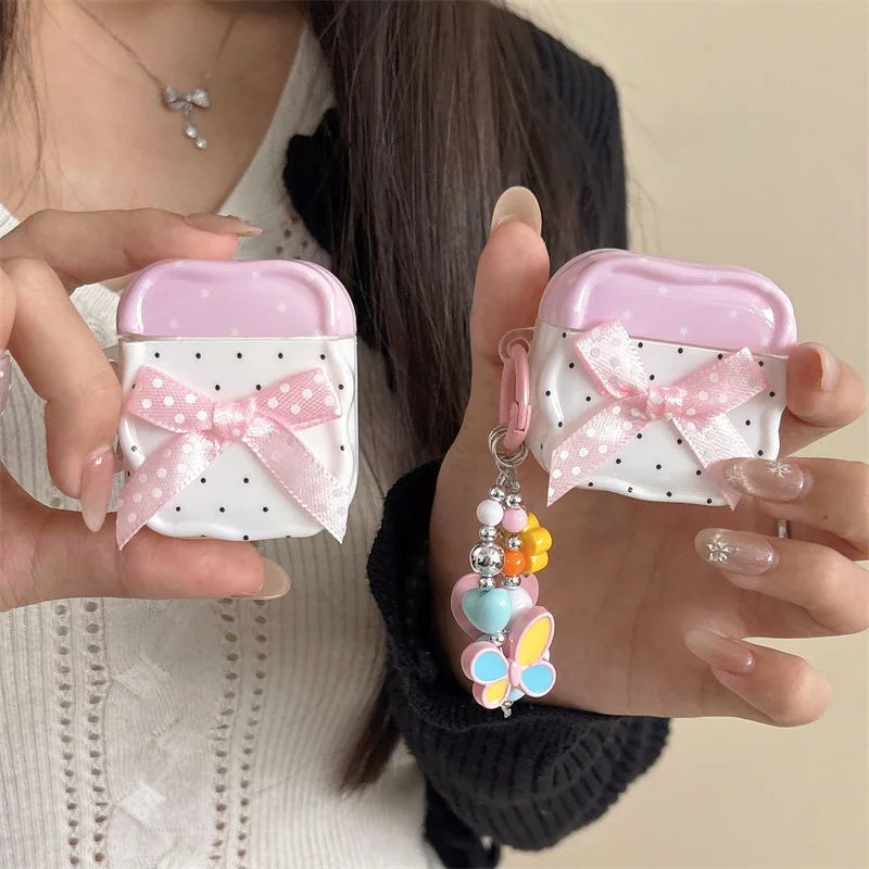 Pink White Polka Dot AirPods Protective Case with Bow and Keychain for Airpods 1 2 3 4 Pro Pro2 Pro3 Anti-Scratch
Pink White Polka Dot AirPods Protective Case with Bow and Keychain for Airpods 1 2 3 4 Pro Pro2 Pro3 Anti-Scratch