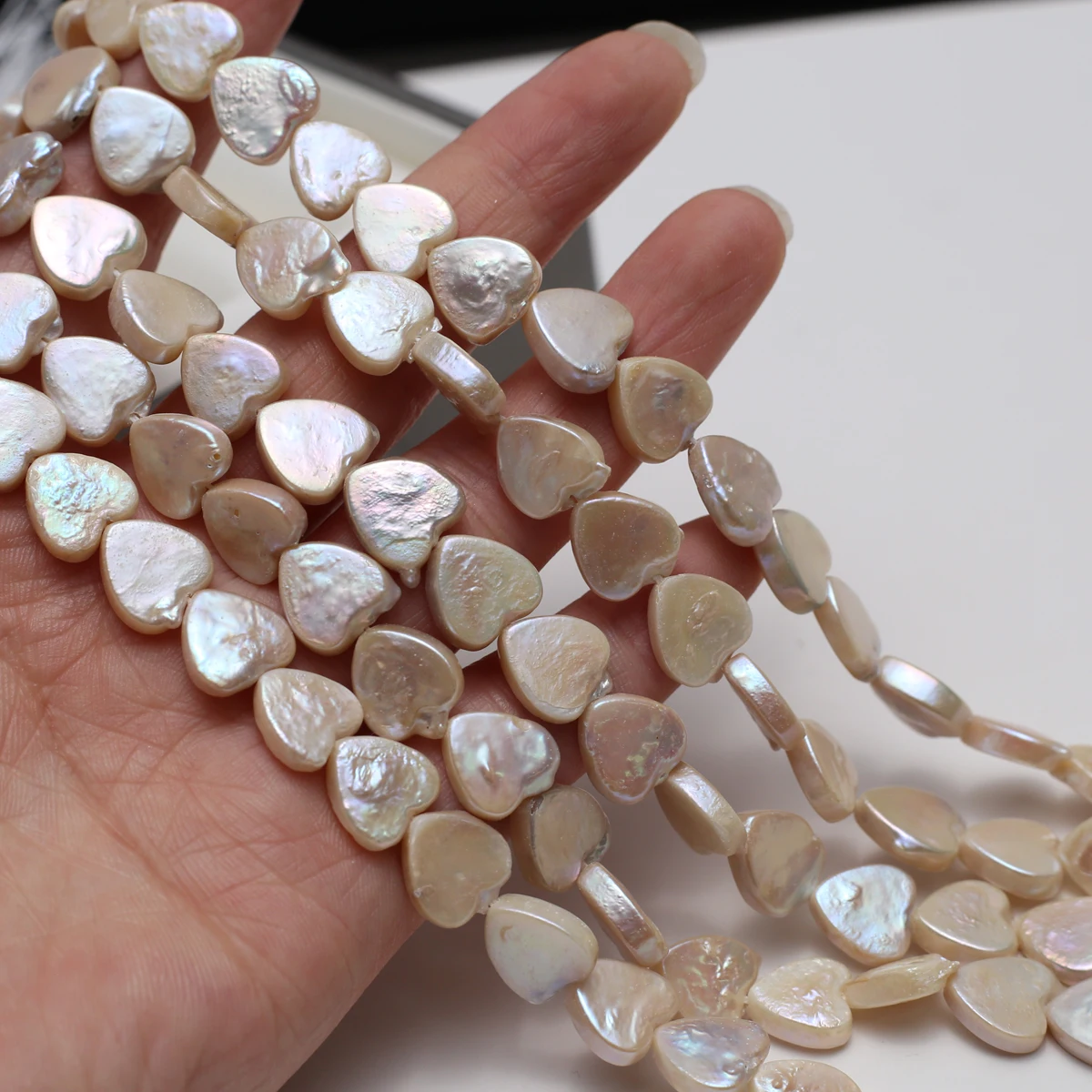 12x12mm Heart-Shaped Baroque Natural Freshwater Pearl Semi-Finished Beads for Jewelry Making DIY Necklace Bracelet Accessories 
12x12mm Heart-Shaped Baroque Natural Freshwater Pearl Semi-Finished Beads for Jewelry Making DIY Necklace Bracelet Accessories