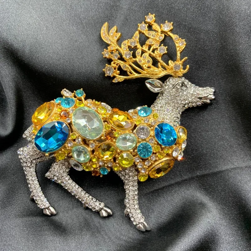 Luxury Colored Gemstone Christmas Elk Brooch Women Designer Palace Zircon Retro Animal Brooch High-end Party Brooch Accessories
Luxury Colored Gemstone Christmas Elk Brooch Women Designer Palace Zircon Retro Animal Brooch High-end Party Brooch Accessories