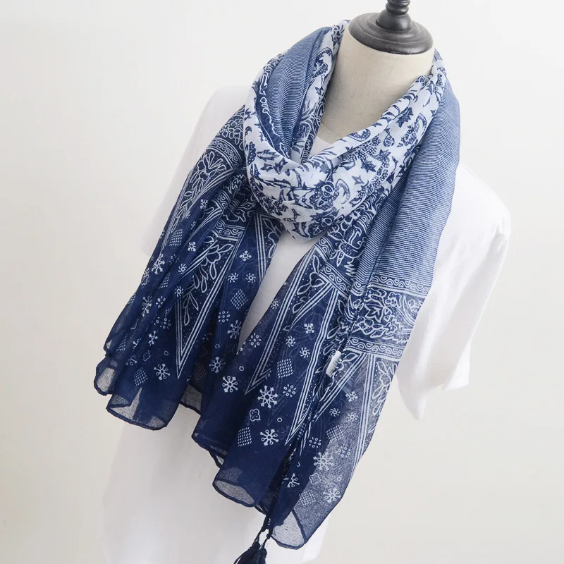 2022 Newest Women Vintage Floral Pattern Navy Color Scarf Cotton Voile Tassel Scarf Shawls 6prints
2022 Newest Women Vintage Floral Pattern Navy Color Scarf Cotton Voile Tassel Scarf Shawls 6prints