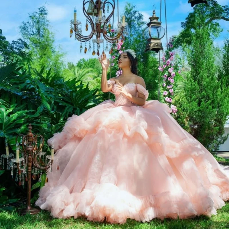 Розовые платья Quinceanera по индивидуальному заказу с открытыми плечами и блестками, многослойная аппликация, длинный хвост, большой бант, Vestido De 15, Quinceanera 
Розовые платья Quinceanera по индивидуальному заказу с открытыми плечами и блестками, многослойная аппликация, длинный хвост, большой бант, Vestido De 15, Quinceanera