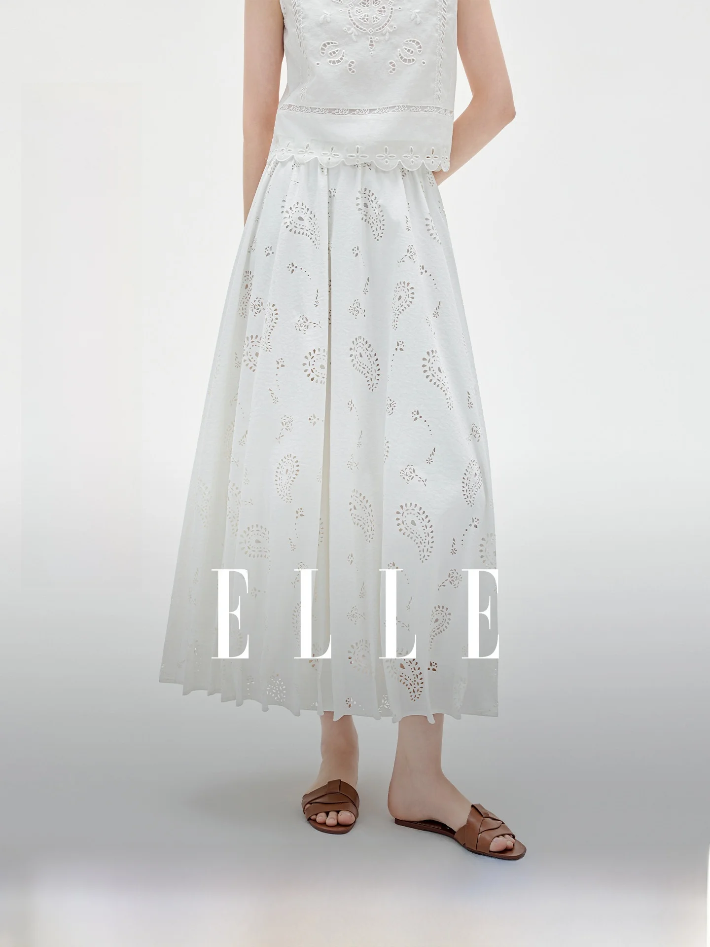 Elle Retro Texture Casual White Half-length Skirt Women's Summer New Long Skirt Elastic Waist Flower Umbrella Skirt
Elle Retro Texture Casual White Half-length Skirt Women's Summer New Long Skirt Elastic Waist Flower Umbrella Skirt