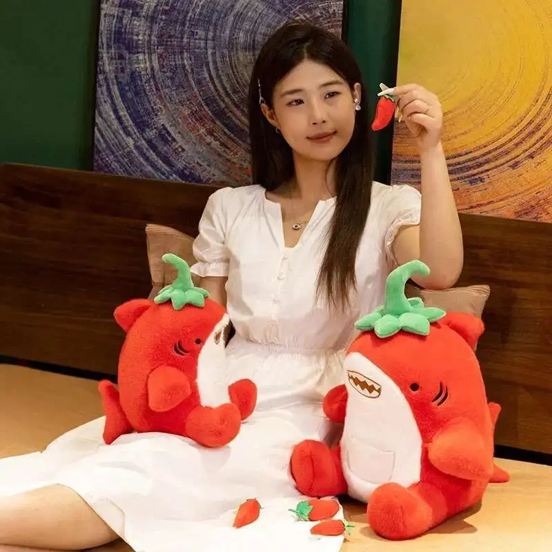 Забавная пушистая акула чили, плюшевая игрушка, мультяшная мягкая красная кукла чили, милые животные, мягкие игрушки, подарки для детей, девочек и мальчиков 
Забавная пушистая акула чили, плюшевая игрушка, мультяшная мягкая красная кукла чили, милые животные, мягкие игрушки, подарки для детей, девочек и мальчиков