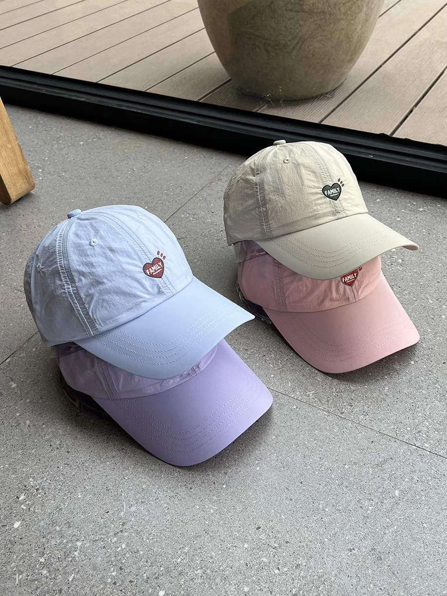 Casual quick-drying breathable embroidered baseball cap men's and women's versatile trend cap
Casual quick-drying breathable embroidered baseball cap men's and women's versatile trend cap