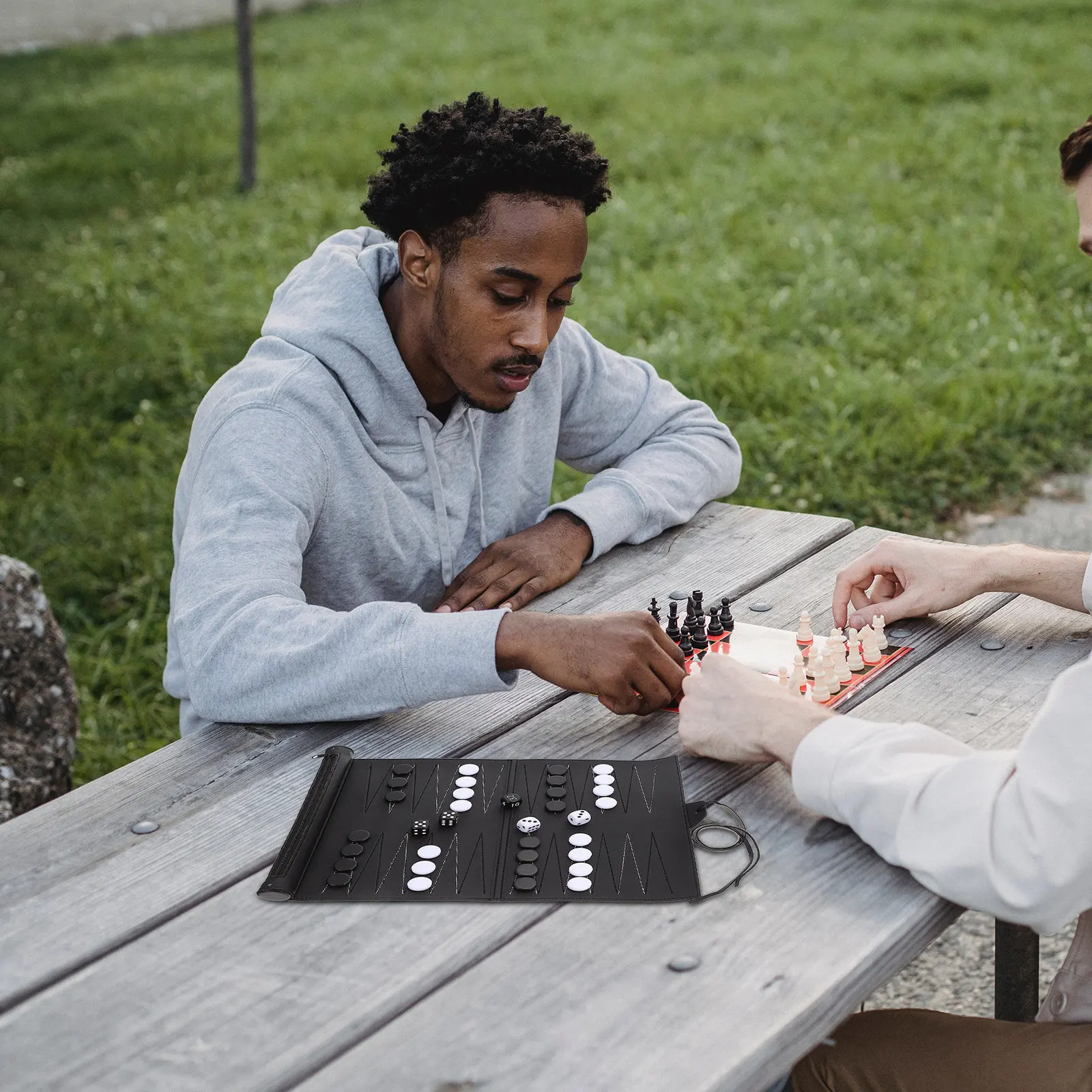 1 шт. компактная складная шахматная доска из гладкого полиуретана, легко переносимая, для детей и взрослых
1 шт. компактная складная шахматная доска из гладкого полиуретана, легко переносимая, для детей и взрослых