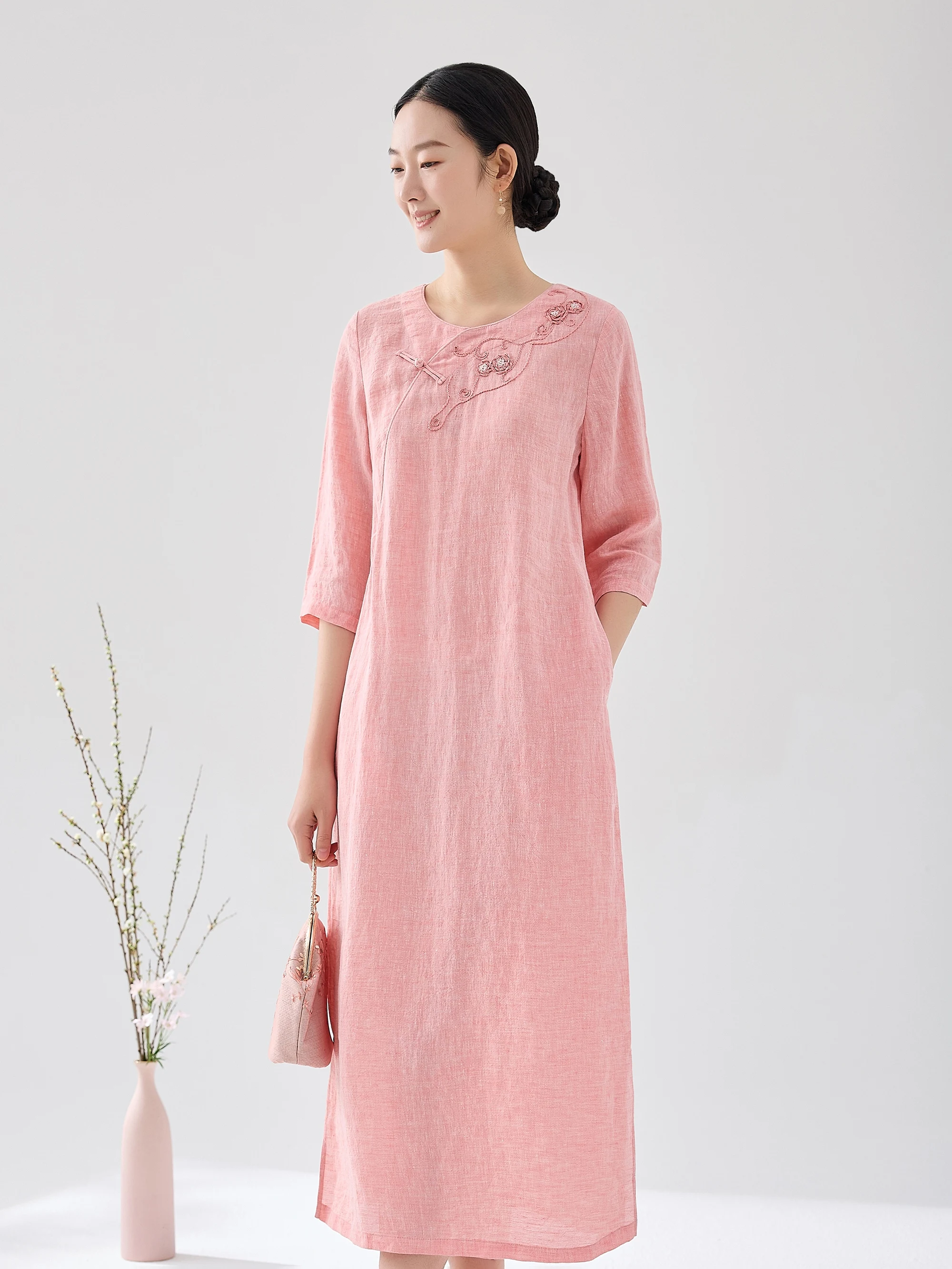 New Chinese Sle Hand Embroidered Flower Qipao Dr Women's Spring Summer National Sle Long Dr Zen Tea Cloth...
New Chinese Sle Hand Embroidered Flower Qipao Dr Women's Spring Summer National Sle Long Dr Zen Tea Cloth...