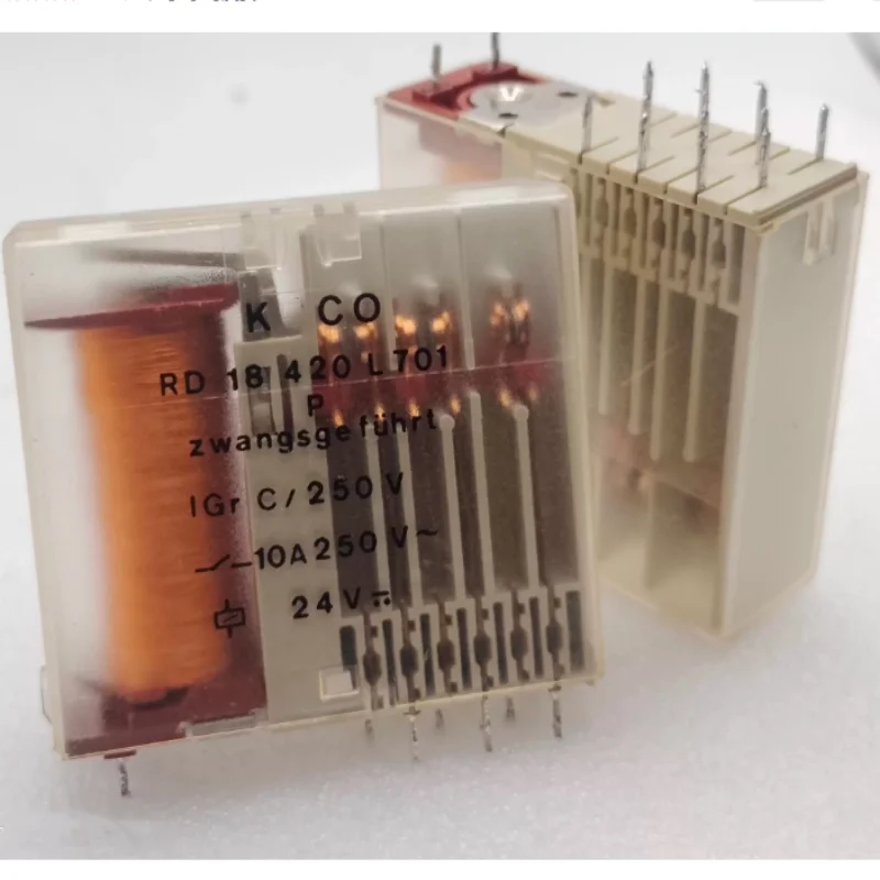 Реле безопасности RD 18 420 L 701 24В 10А
Реле безопасности RD 18 420 L 701 24В 10А