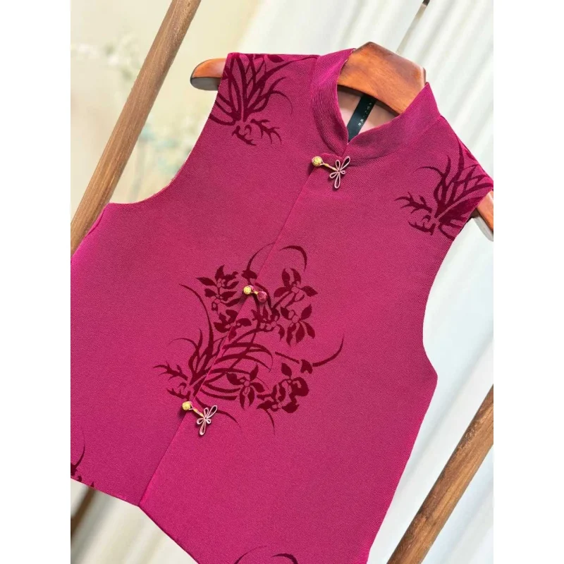 Dai Chun Ming Handcrafted Traditional Chinese Attire Silk Textile Velvet Fabric Artisanal Handmade Style
Dai Chun Ming Handcrafted Traditional Chinese Attire Silk Textile Velvet Fabric Artisanal Handmade Style
