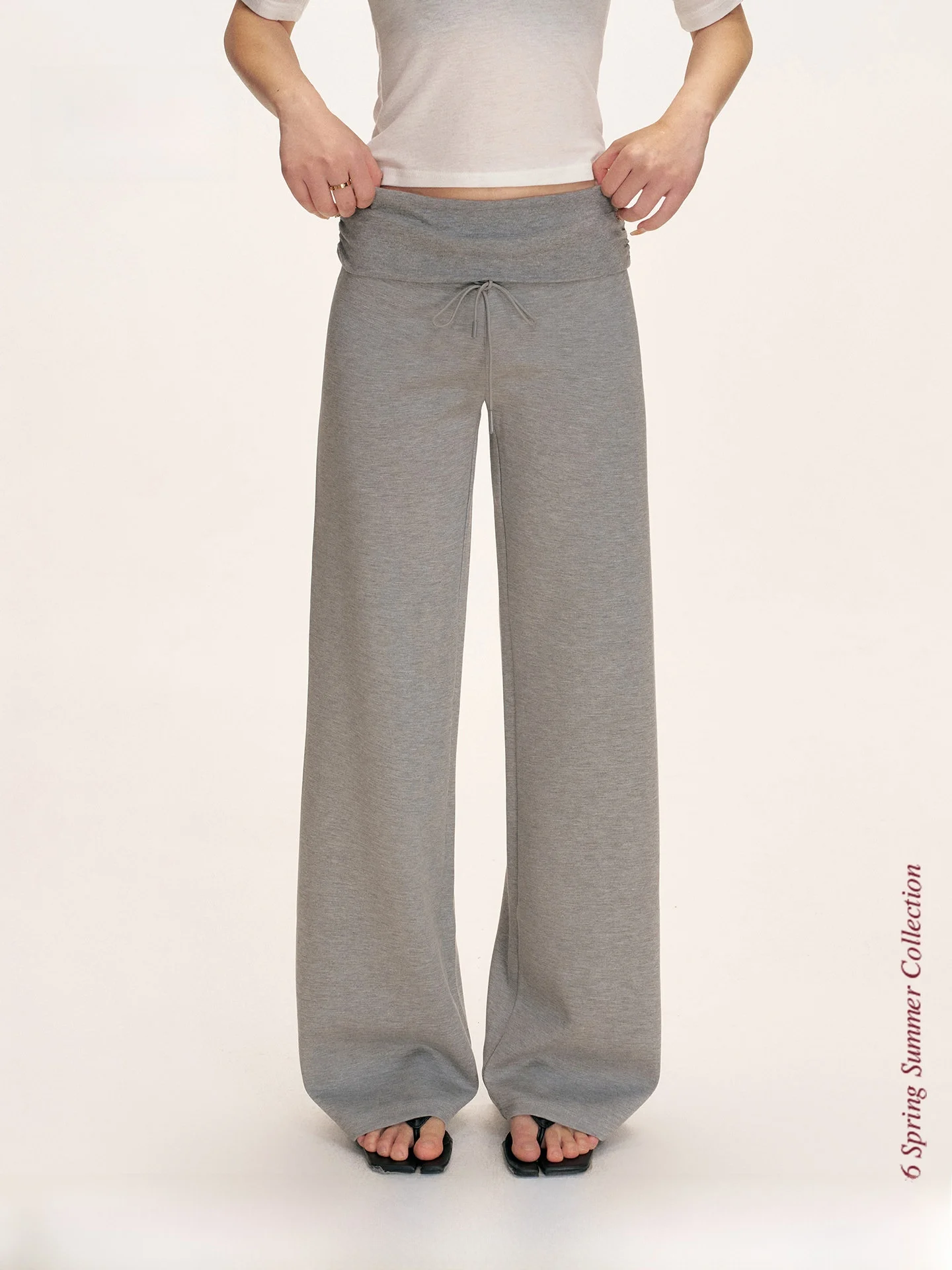 Женские модные брюки Lii.Liilou Clean Fit: прямые, плиссированные, с высокой эластичностью, на завязках, премиум-класса
Женские модные брюки Lii.Liilou Clean Fit: прямые, плиссированные, с высокой эластичностью, на завязках, премиум-класса