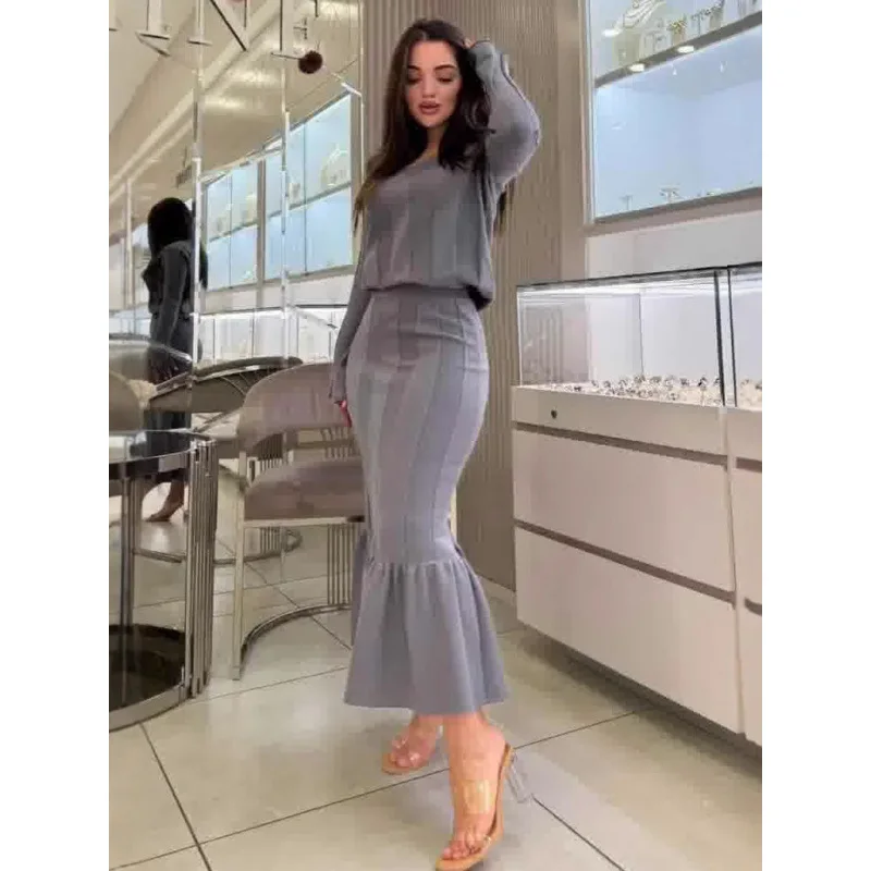 2025Autumn New European and American Style2025New Women's Solid Color Flared Sleeve Top Slim Fit Mermaid Tail Skirt Two-Piece Se
2025Autumn New European and American Style2025New Women's Solid Color Flared Sleeve Top Slim Fit Mermaid Tail Skirt Two-Piece Se