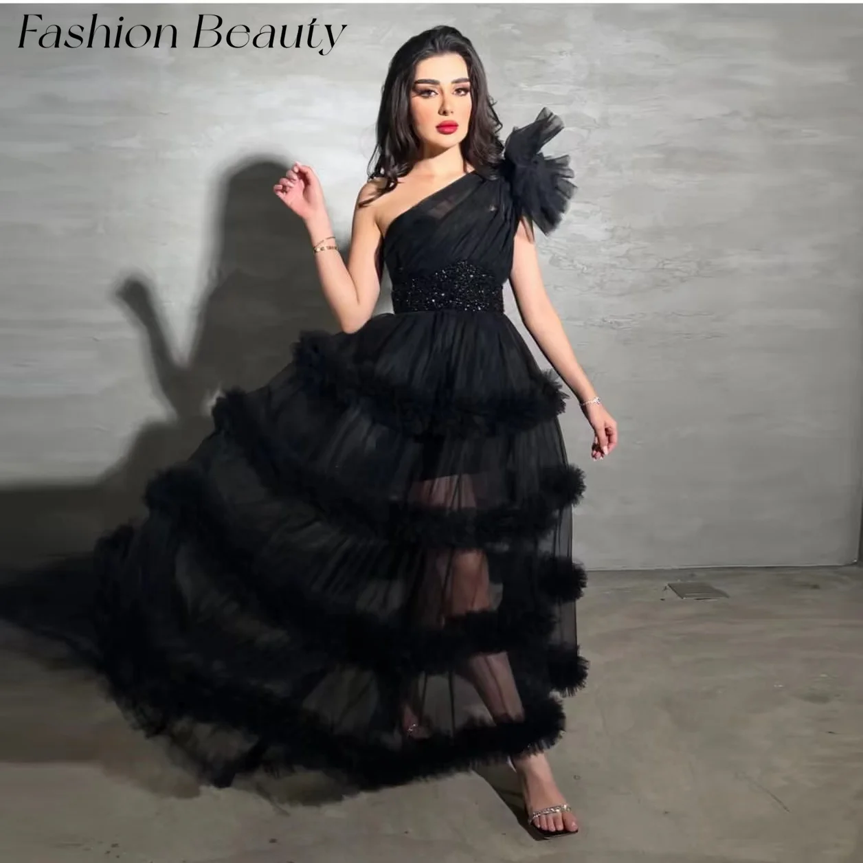 Fashion Beauty Black Prom Dresses One Shoulder A Line Beads Ruffles Tiered Ball Gown Prom Dress For Women 2024 вечернее платье
Fashion Beauty Black Prom Dresses One Shoulder A Line Beads Ruffles Tiered Ball Gown Prom Dress For Women 2024 вечернее платье