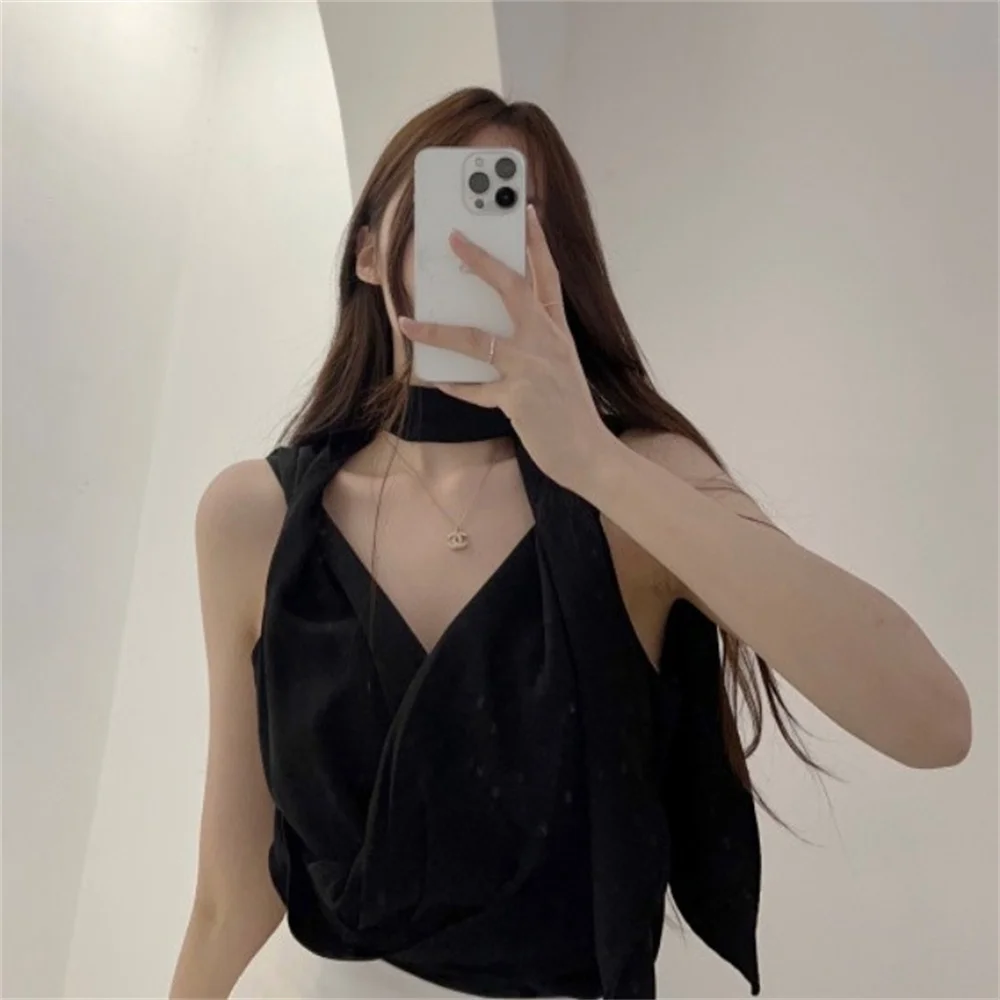 3colors 2025 Women Summer korean style Camis V Neck Slim Chiffons Tops sleeveless Sweet Hot girls Sexy Tank Tops womens(cs1487)
3colors 2025 Women Summer korean style Camis V Neck Slim Chiffons Tops sleeveless Sweet Hot girls Sexy Tank Tops womens(cs1487)