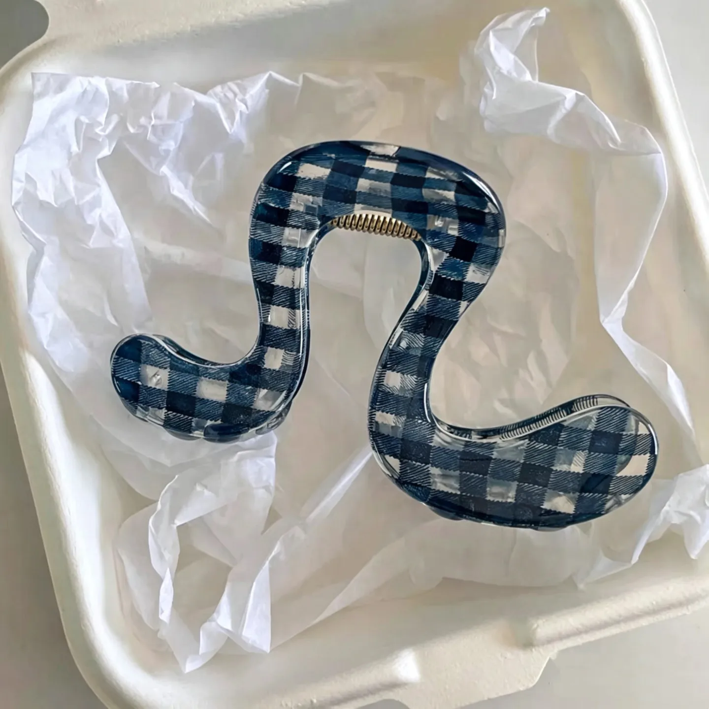 Acetate Hair Claw Clip Milk White Polka Dot Blue Plaid Elegant Simple Style for Women Lazy Back of Head Updo Accessories
Acetate Hair Claw Clip Milk White Polka Dot Blue Plaid Elegant Simple Style for Women Lazy Back of Head Updo Accessories