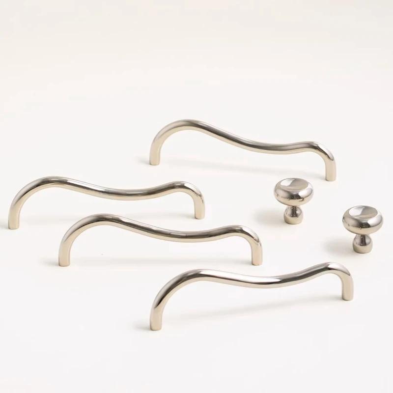Brass Irregular Line Furniture Handles Titanium Silver Cupboard Wardrobe Dresser Drawer Cabinet Door Knobs T-Bar Decorative Knob
Brass Irregular Line Furniture Handles Titanium Silver Cupboard Wardrobe Dresser Drawer Cabinet Door Knobs T-Bar Decorative Knob
