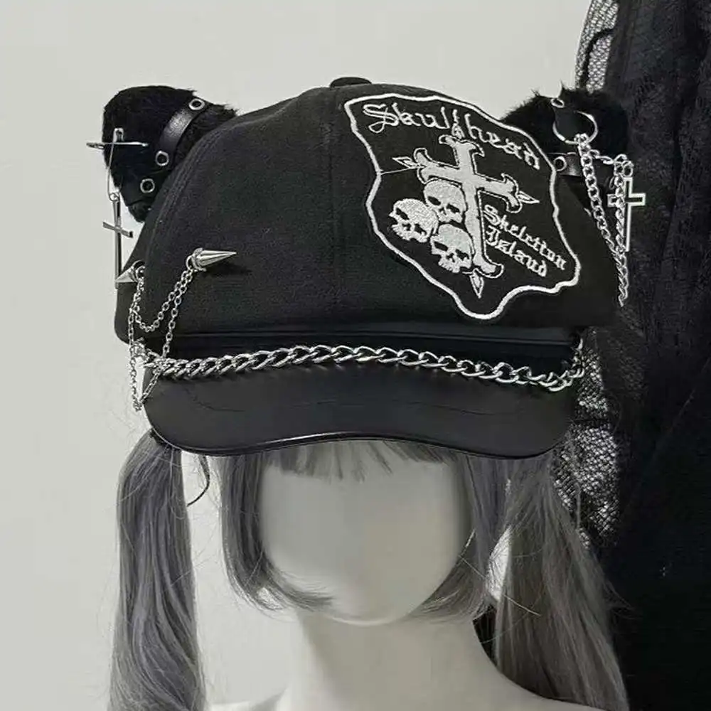 Harajuku Gothic Skull Cross Cat Ear Sun Hat Women Punk Rivet Y2K Girls Accessories Subculture Metal Chain Painter Cap
Harajuku Gothic Skull Cross Cat Ear Sun Hat Women Punk Rivet Y2K Girls Accessories Subculture Metal Chain Painter Cap