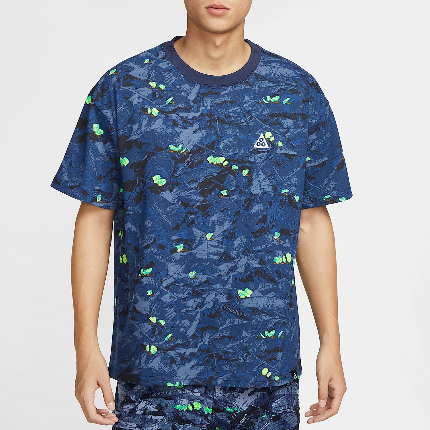 Nike genuine summer new men's outdoor casual knitted short sleeved T-shirt HJ0795-410
Nike genuine summer new men's outdoor casual knitted short sleeved T-shirt HJ0795-410