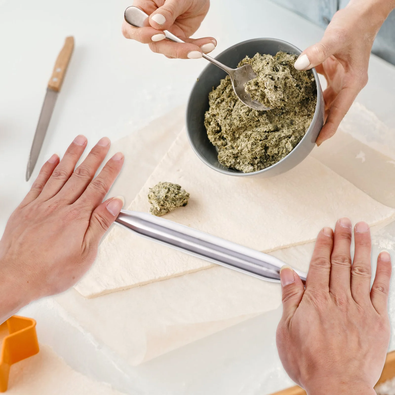 Stainless Steel Rolling Pin Premium Dough Roller for Baking Fondant Cakes Sugar Paste Petal Paste Marzipan DIY Cooking Craft
Stainless Steel Rolling Pin Premium Dough Roller for Baking Fondant Cakes Sugar Paste Petal Paste Marzipan DIY Cooking Craft