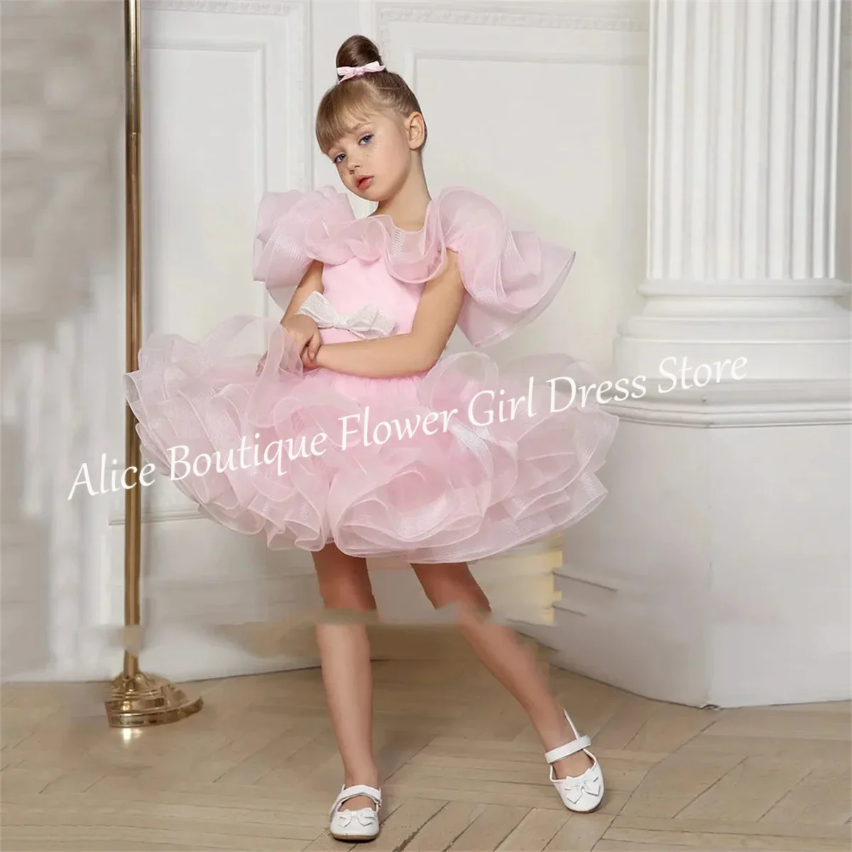 Pink Ruffle Flower Girl Dress Puff A-Line Mini Organza Dress With Bow For Wedding First Communion Birthday Party Gown Customized
Pink Ruffle Flower Girl Dress Puff A-Line Mini Organza Dress With Bow For Wedding First Communion Birthday Party Gown Customized