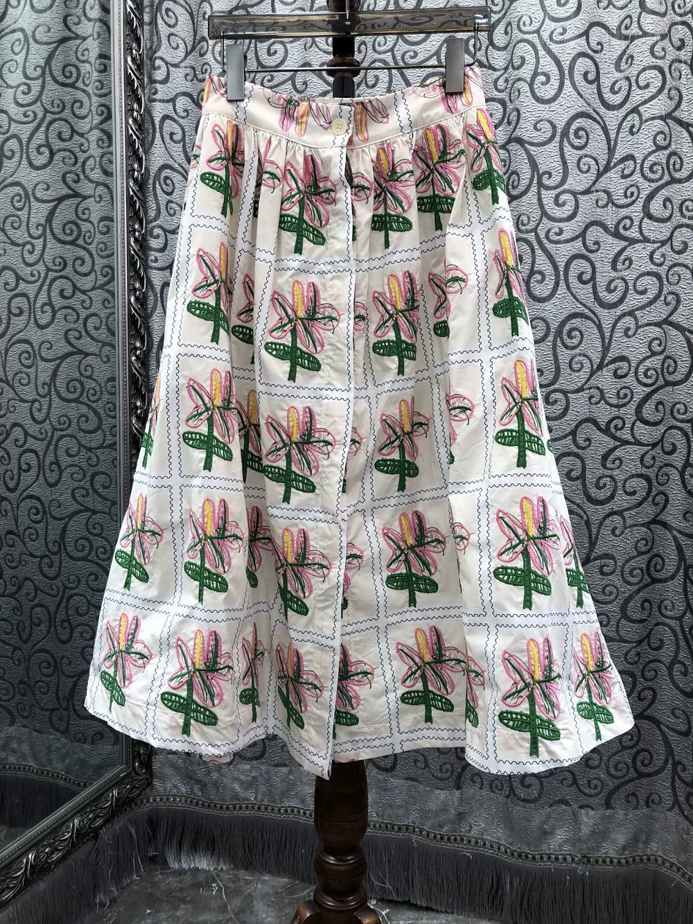100%Cotton Skirts 2026 Summer Fashion Style Women Colorful Floral Embroidery Patterns Casual Party Club Maxi Skirts Clothing
100%Cotton Skirts 2026 Summer Fashion Style Women Colorful Floral Embroidery Patterns Casual Party Club Maxi Skirts Clothing