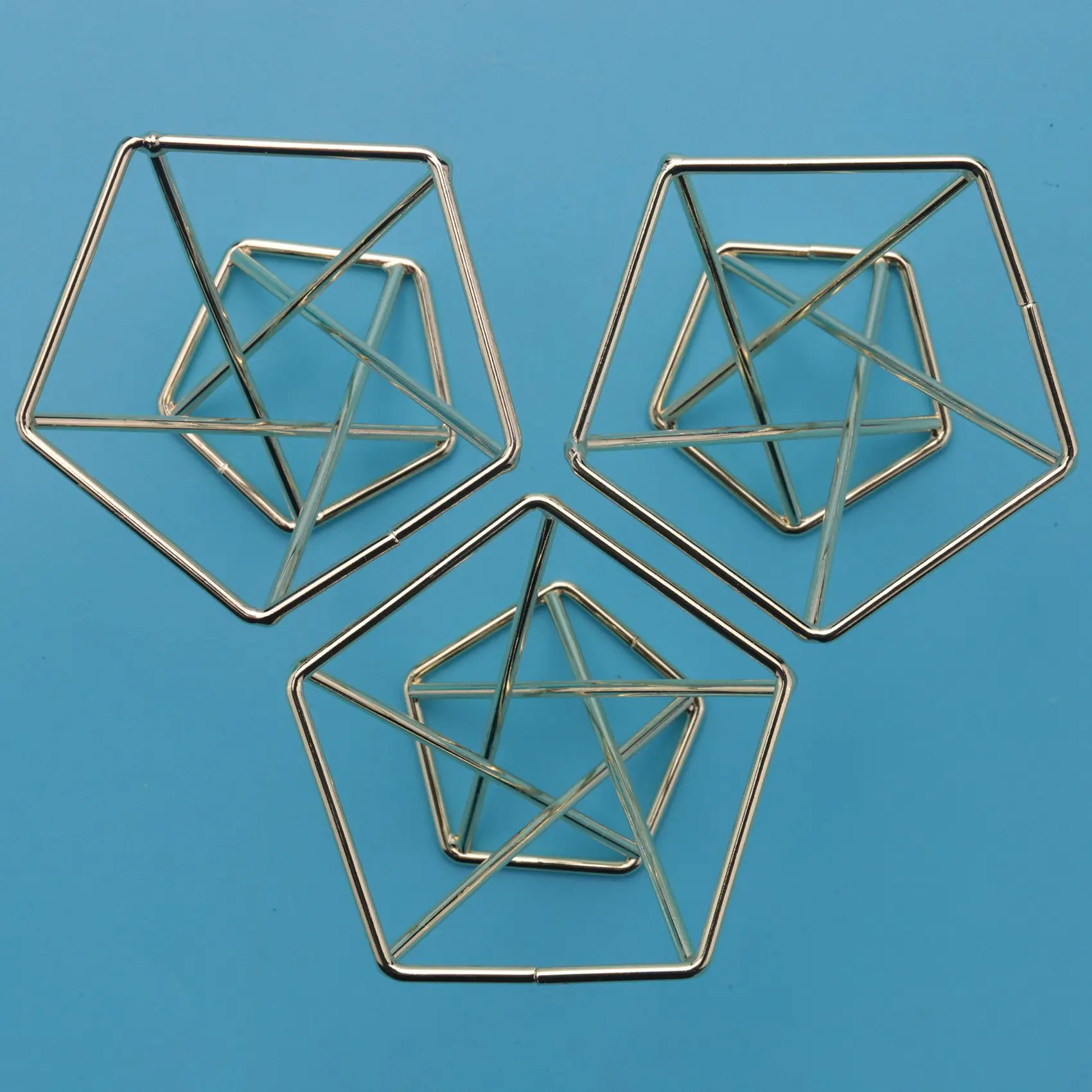 A05E-3 Pcs Geometric Air Plant Holder Airplants Rack Metal Plants Stand Planter Shelves Himmeli Decor Tillandsia Containers
A05E-3 Pcs Geometric Air Plant Holder Airplants Rack Metal Plants Stand Planter Shelves Himmeli Decor Tillandsia Containers