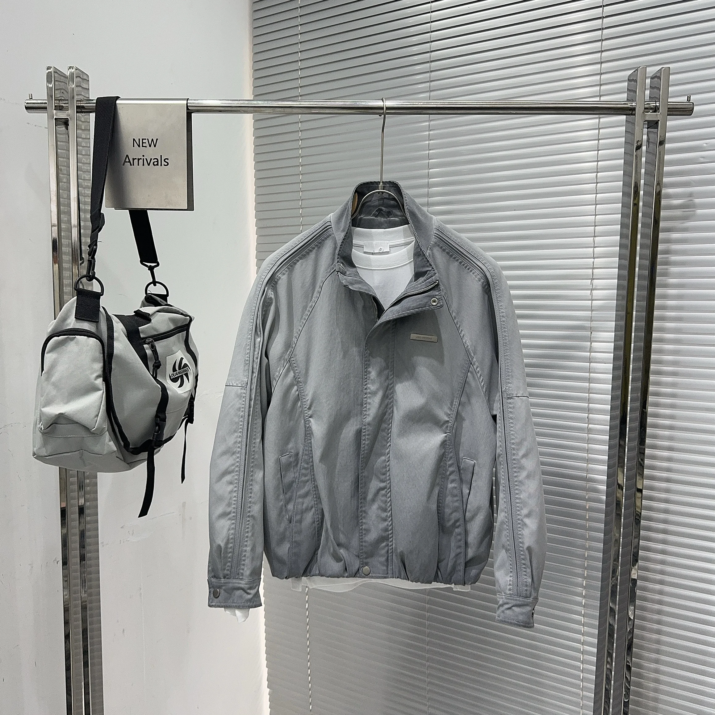 Retro Waed American Loose Fit Stand Collar Jaet for Men Autumn Trendy Casual Versatile Youth Outerwear Polyester Nylon Co...
Retro Waed American Loose Fit Stand Collar Jaet for Men Autumn Trendy Casual Versatile Youth Outerwear Polyester Nylon Co...