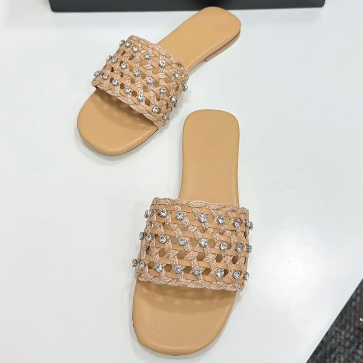 2026 Women's Woven Rhinestone Slide Sandals, Retro Breathable Square Toe Slip-On Flat Summer Beach Slides YYT26062184
2026 Women's Woven Rhinestone Slide Sandals, Retro Breathable Square Toe Slip-On Flat Summer Beach Slides YYT26062184