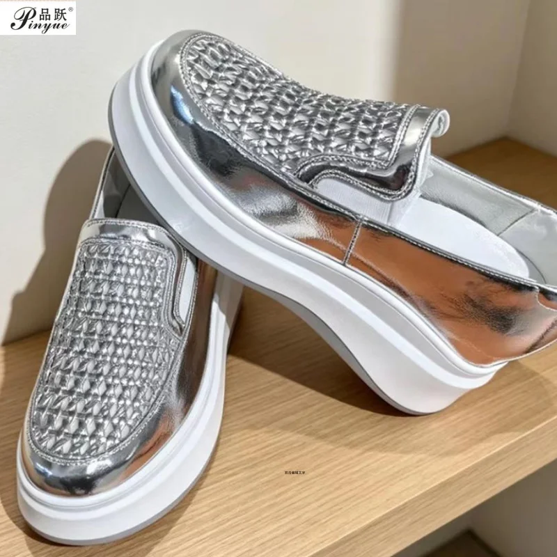 7.5cmThick Bottom Genuine Leather Hollowed-out Loafers Breathable Sneaker Casual Shoes Women white Vulcanized Shoes 34-39
7.5cmThick Bottom Genuine Leather Hollowed-out Loafers Breathable Sneaker Casual Shoes Women white Vulcanized Shoes 34-39