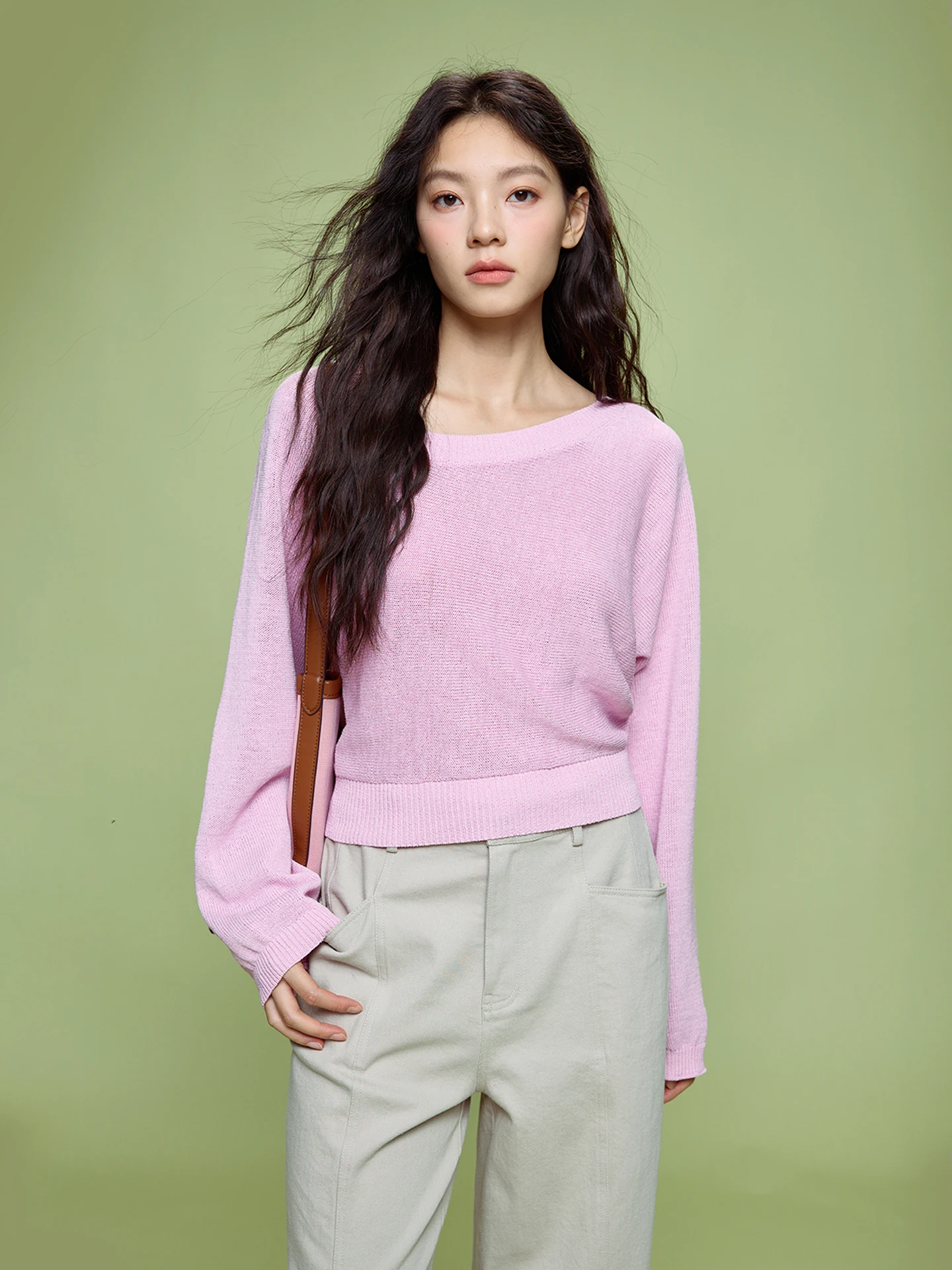 Романтичный вязаный свитер с асимметричным воротником для женщин, модный повседневный, нестандартный крой, весенняя новинка, хлопок, вискоза, полиэстер
Романтичный вязаный свитер с асимметричным воротником для женщин, модный повседневный, нестандартный крой, весенняя новинка, хлопок, вискоза, полиэстер