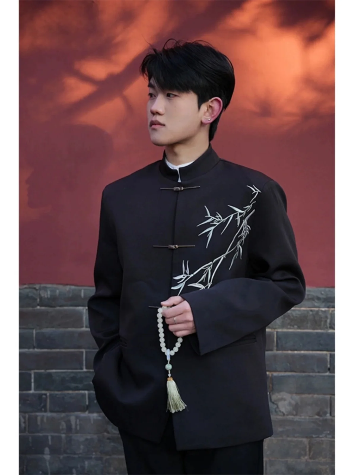 New Chinese Sle Men's Jaet Spring Early Season Airplane Bule Stand Collar Padded oulder National Sle Tang Costume T...
New Chinese Sle Men's Jaet Spring Early Season Airplane Bule Stand Collar Padded oulder National Sle Tang Costume T...