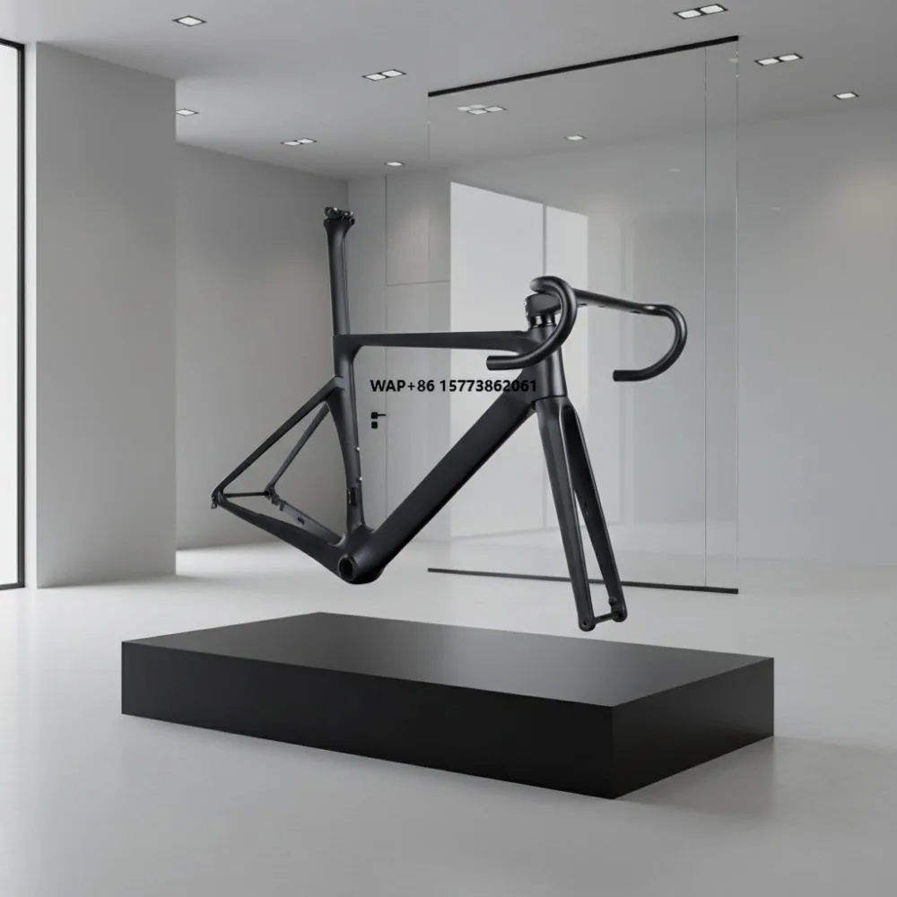 Карбоновая рама шоссейного велосипеда, полный внутренний дисковый тормоз BB86 12x100/12x142, матовая отделка, легкая рама ручной работы
Карбоновая рама шоссейного велосипеда, полный внутренний дисковый тормоз BB86 12x100/12x142, матовая отделка, легкая рама ручной работы