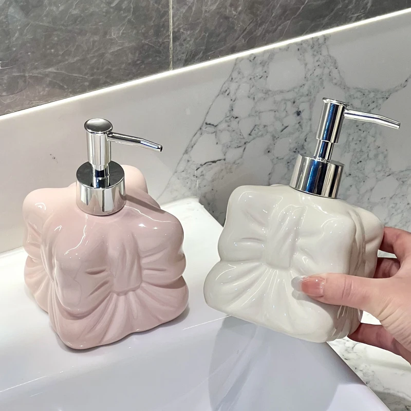 Bow Cute Ceramic Pressing Bottle Laundry Liquid Bath Gel Hand Wash Liquid Dish Detergent Dispensing Bottle
Bow Cute Ceramic Pressing Bottle Laundry Liquid Bath Gel Hand Wash Liquid Dish Detergent Dispensing Bottle
