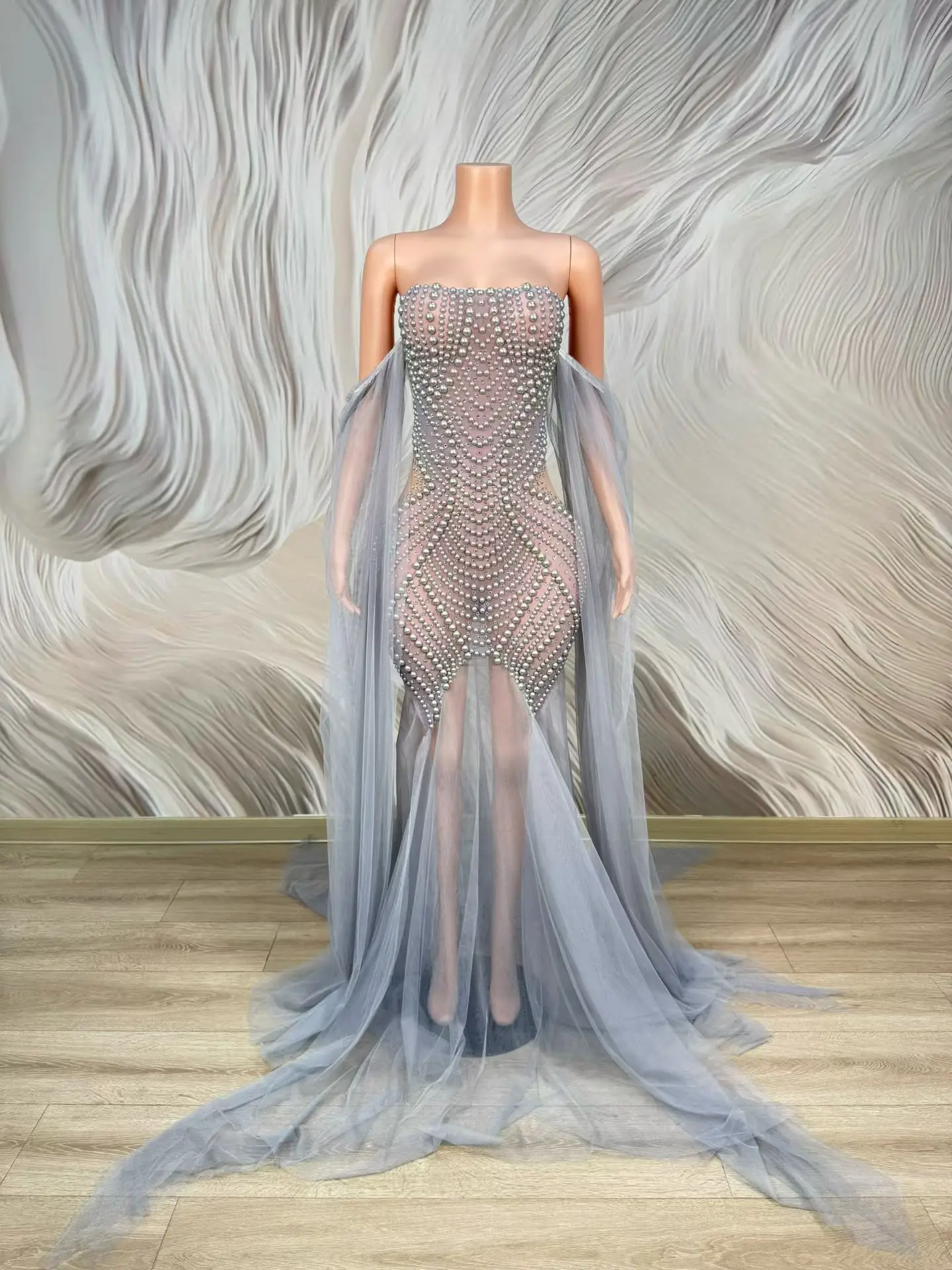Yanhui Elegant Grey Pearl Strapless Mesh Mermaid Dress with Sheer Tulle Cape for Cocktail Parties Special Occasion Celebrations
Yanhui Elegant Grey Pearl Strapless Mesh Mermaid Dress with Sheer Tulle Cape for Cocktail Parties Special Occasion Celebrations