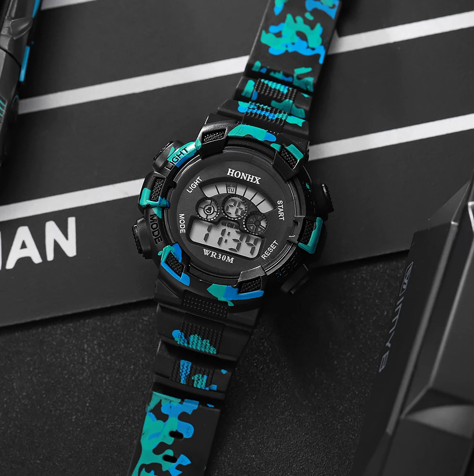 Camouflage Men's Digital Sports Watch, 30M Waterproof, LED Backlight, Multi-Function Electronic Wristwatch
Camouflage Men's Digital Sports Watch, 30M Waterproof, LED Backlight, Multi-Function Electronic Wristwatch