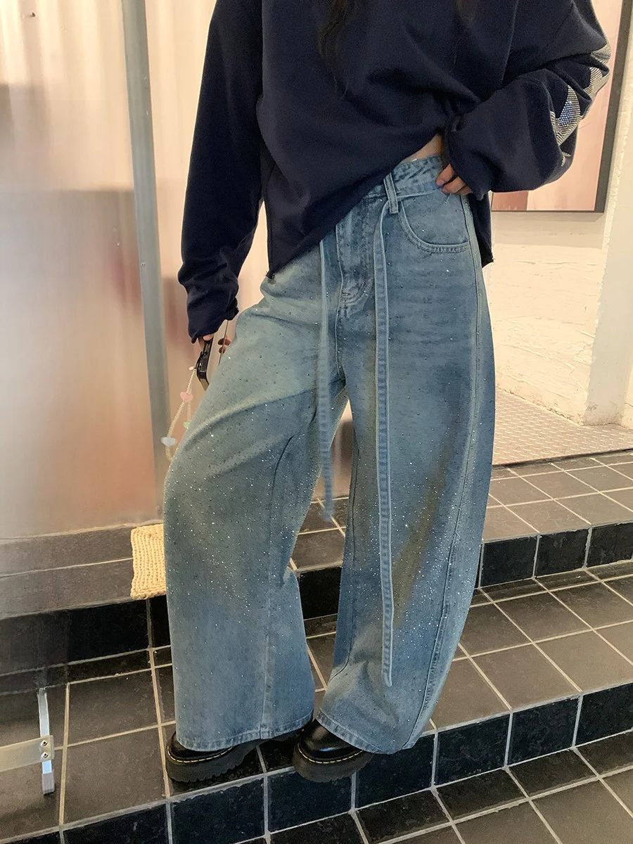 Джинсы с высокой талией и широкими штанинами, повседневные, с декоративными элементами и поясом, утягивающие, для женщин, Heavy Industry Star
Джинсы с высокой талией и широкими штанинами, повседневные, с декоративными элементами и поясом, утягивающие, для женщин, Heavy Industry Star