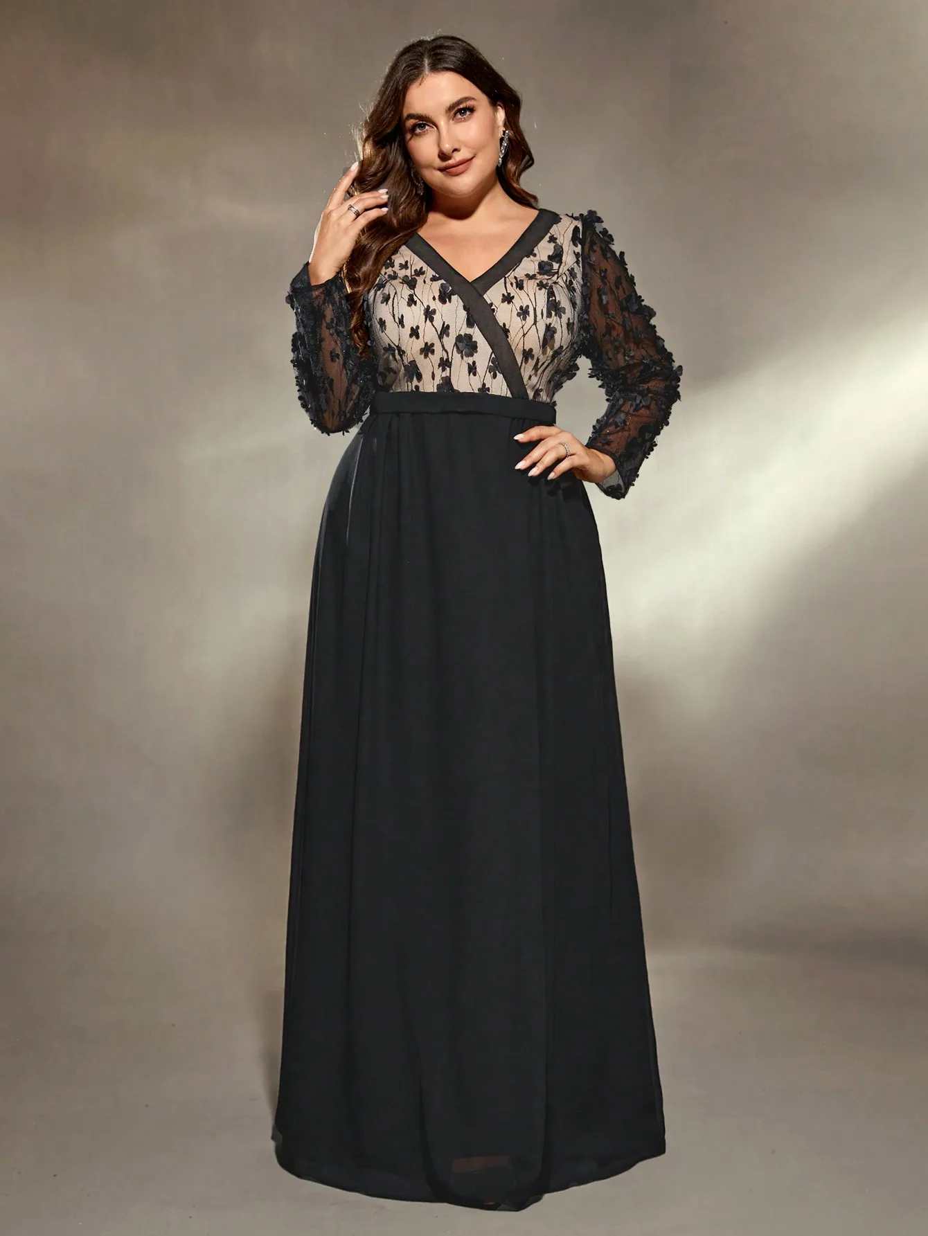 Mgiacy lady's plus-size V-neck embroidered long-sleeved dress with pleats on both sides of the waist chiffon A-hem long skirt
Mgiacy lady's plus-size V-neck embroidered long-sleeved dress with pleats on both sides of the waist chiffon A-hem long skirt