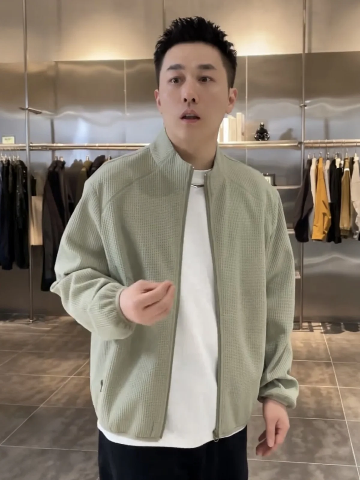 Spring Summer Men's Casual Lightweight Stand Collar Jacket Breathable Outdoor Polyester Fabric Pure Color Waffle Pattern
Spring Summer Men's Casual Lightweight Stand Collar Jacket Breathable Outdoor Polyester Fabric Pure Color Waffle Pattern