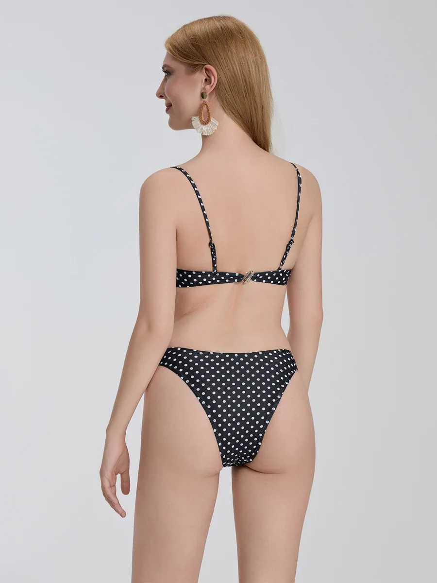 Women Bikini Set Dots Print Frills Sleeveless Bra with Low Waist Briefs Bathing Suit 2-piece Swimsuit
Women Bikini Set Dots Print Frills Sleeveless Bra with Low Waist Briefs Bathing Suit 2-piece Swimsuit