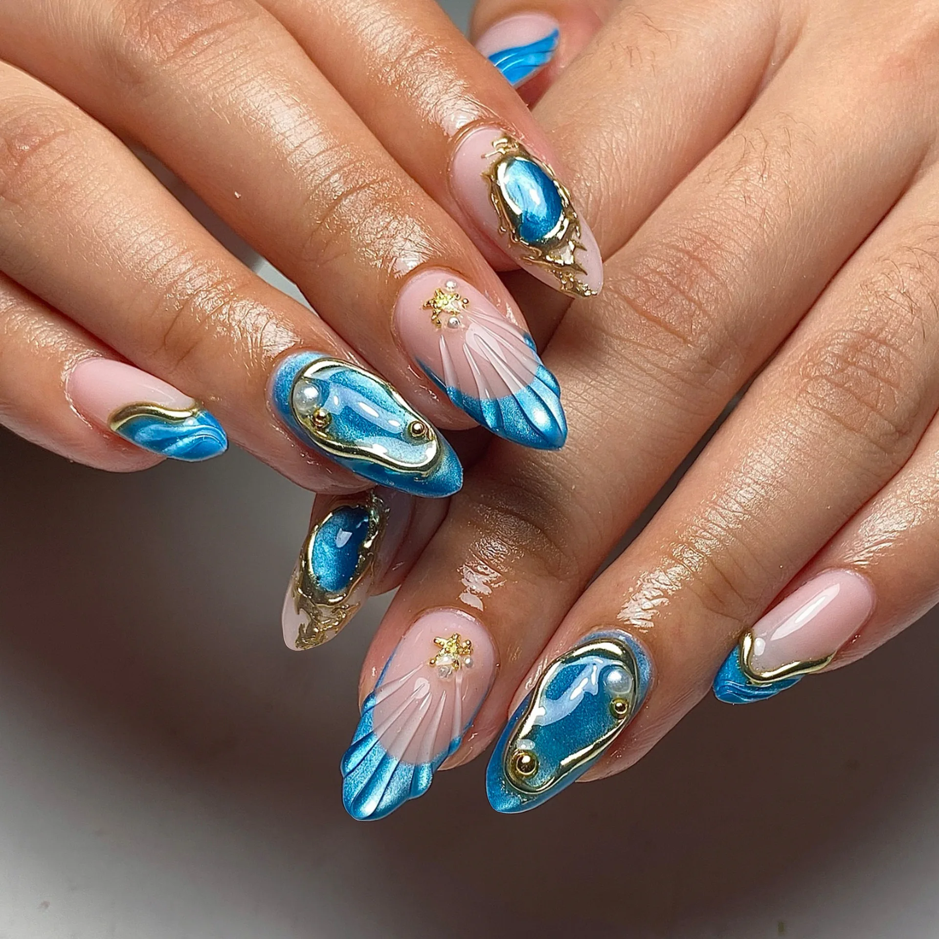 24Pcs Mid-length Almond False Nails with Blue Cat's Eye French Press on Nails Gilded Design Reusable Full Cover Fake Nails Tips
24Pcs Mid-length Almond False Nails with Blue Cat's Eye French Press on Nails Gilded Design Reusable Full Cover Fake Nails Tips